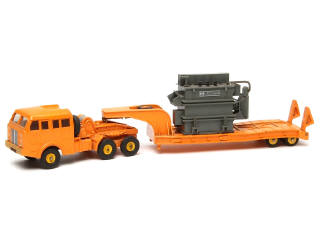 Lot 568 - DINKY TOYS (FRANCE) (1)