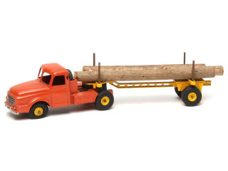 Lot 572 - DINKY TOYS (FRANCE) (1)