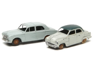 Lot 665 - DINKY TOYS (FRANCE) (2)