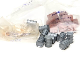 Lot 512 - DINKY TOYS (FRANCE) (3)