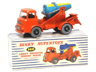 Lot 376 - DINKY TOYS (GB) (1)