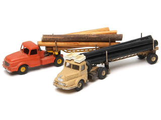 Lot 723 - DINKY TOYS (FRANCE) (2)