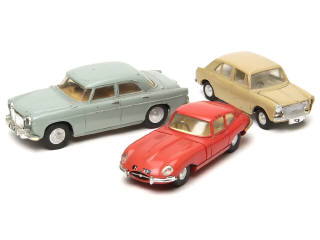 Lot 303 - SPOT-ON (GB) (3)