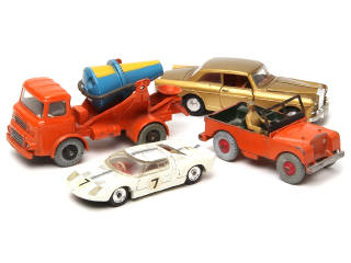 Lot 457 - DINKY TOYS (GB) (4)