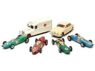Lot 458 - DINKY TOYS (GB) (6)