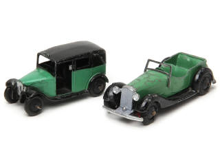 Lot 460 - DINKY TOYS (GB) (2)