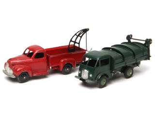 Lot 726 - DINKY TOYS (FRANCE) (2)
