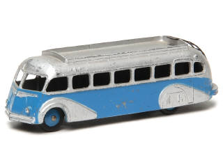 Lot 599 - DINKY TOYS (FRANCE) (1)