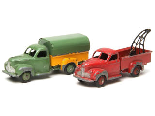 Lot 729 - DINKY TOYS (FRANCE) (2)