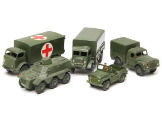 Lot 470 - DINKY TOYS (GB) (5)