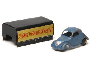 Lot 705 - DINKY TOYS (FRANCE) (1)