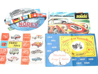 Lot 407 - DIVERS (4)