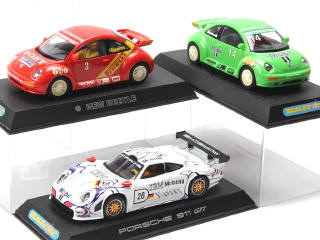 Lot 161 - SCALEXTRIC (3)