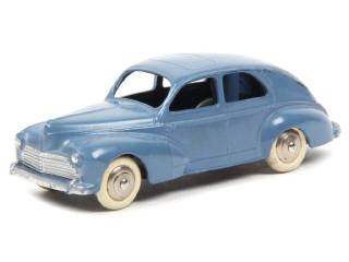 Lot 633 - DINKY TOYS (FRANCE) (1)
