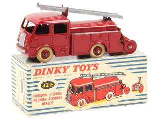 Lot 701 - DINKY TOYS (FRANCE) (1)