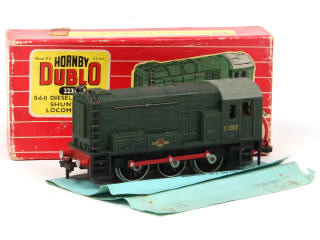 Lot 113 - HORNBY 'HO' (1)