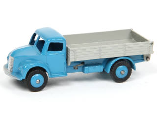 Lot 329 - DINKY TOYS (GB) (1)