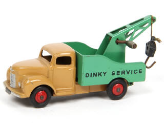 Lot 319 - DINKY TOYS (GB) (1)