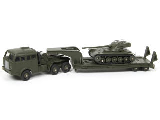 Lot 228 - DINKY TOYS (FRANCE) (1)