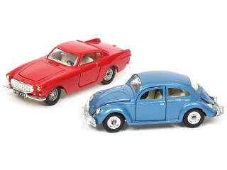Lot 353 - DINKY TOYS (GB) (2)