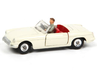 Lot 255 - DINKY TOYS (GB) (1)
