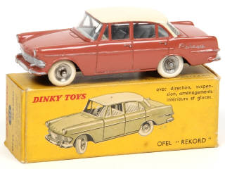 Lot 171 - DINKY TOYS (FRANCE) (1)