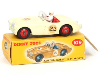Lot 249 - DINKY TOYS (GB) (1)