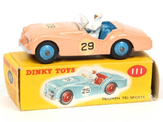 Lot 252 - DINKY TOYS (GB) (1)