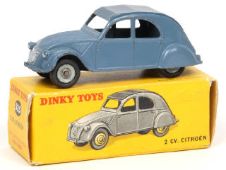 Lot 157 - DINKY TOYS (FRANCE) (1)