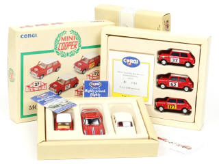 Lot 357 - CORGI TOYS (GB) (2)