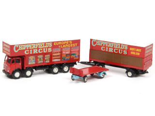 Lot 359 - CORGI TOYS (GB) (3)