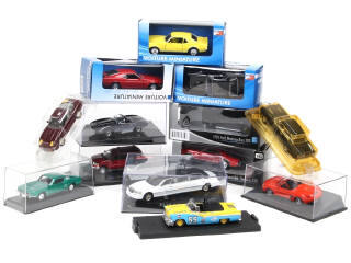 Lot 440 - DIVERS (13)