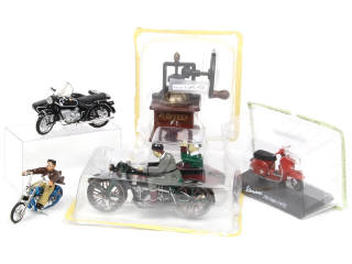 Lot 424 - DIVERS (1)