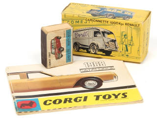 Lot 460 - DIVERS (3)