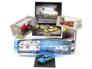 Lot 479 - DIVERS (6)