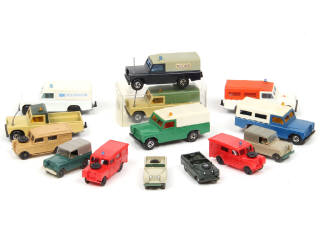 Lot 441 - DIVERS (14)