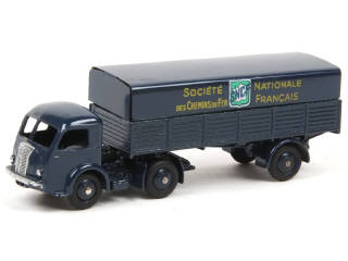 Lot 587 - DINKY TOYS (FRANCE) (1)
