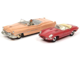 Lot 399 - DINKY TOYS (GB) (2)