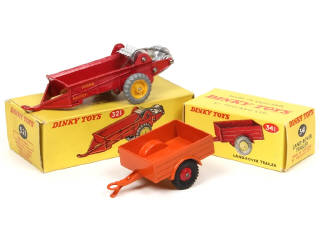 Lot 434 - DINKY TOYS (GB) (2)