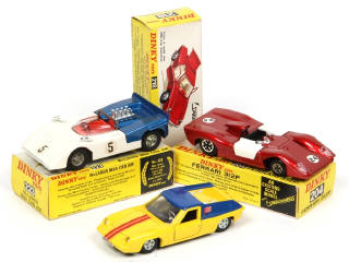 Lot 449 - DINKY TOYS (GB) (3)