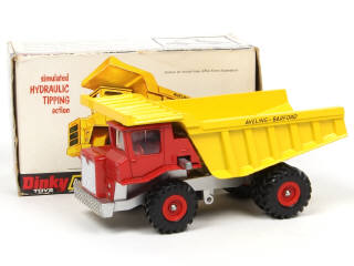 Lot 388 - DINKY TOYS (GB) (1)