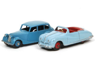 Lot 392 - DINKY TOYS (GB) (2)