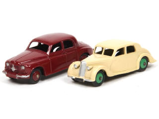 Lot 403 - DINKY TOYS (GB) (2)