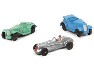Lot 448 - DINKY TOYS (GB) (3)