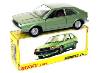 Lot 325 - DINKY TOYS (FRANCE) (1)