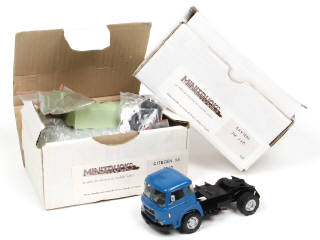 Lot 486 - MINITRUCKS (FRANCE) (2)