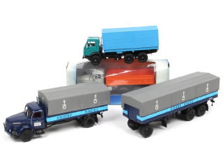 Lot 459 - DIVERS (3)