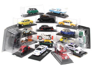 Lot 458 - DIVERS (26)