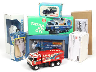 Lot 428 - DIVERS (7)