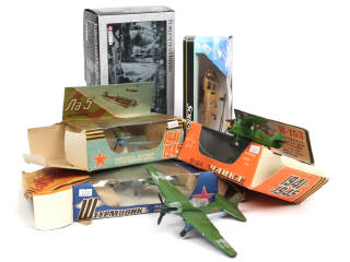 Lot 430 - DIVERS (7)